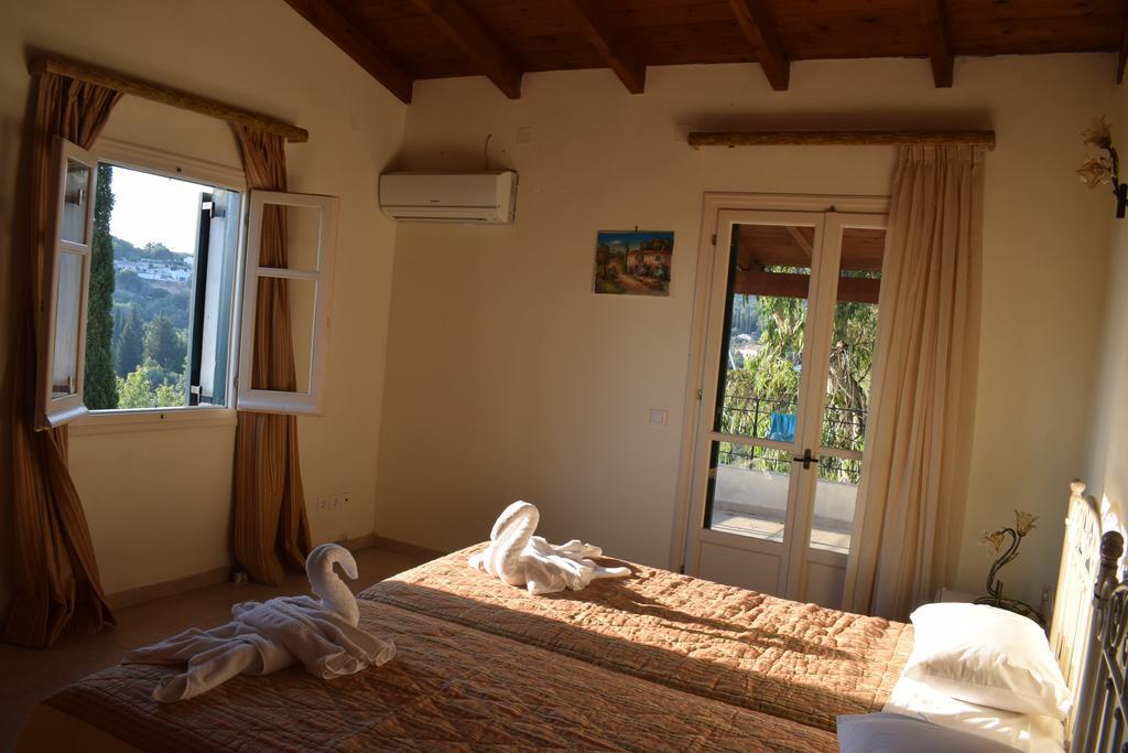 Olive Villas Anapaftíria 外观 照片